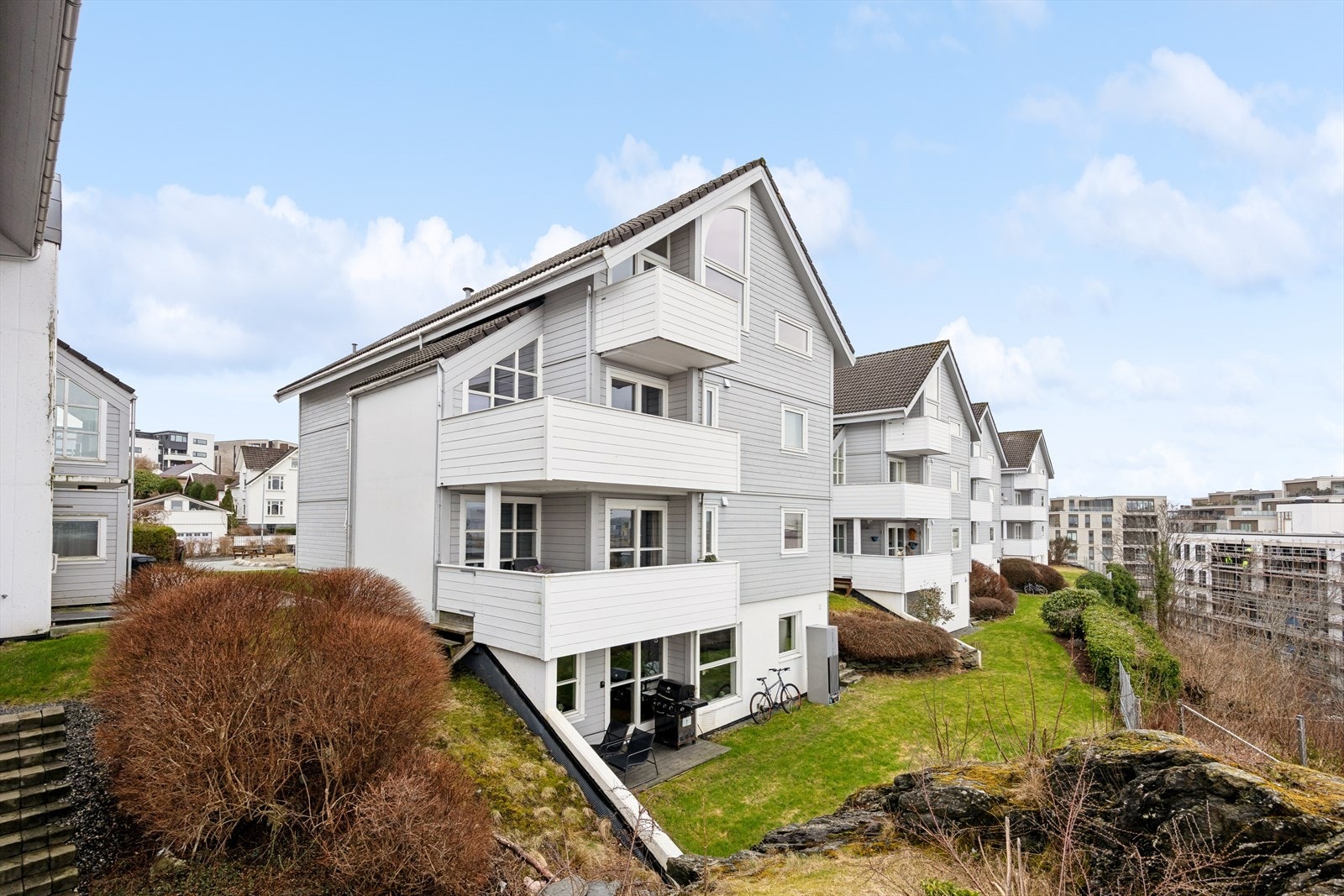 Eiendom i et sentralt og attraktivt område på Kalhammaren/Bjergsted. Galleribilde