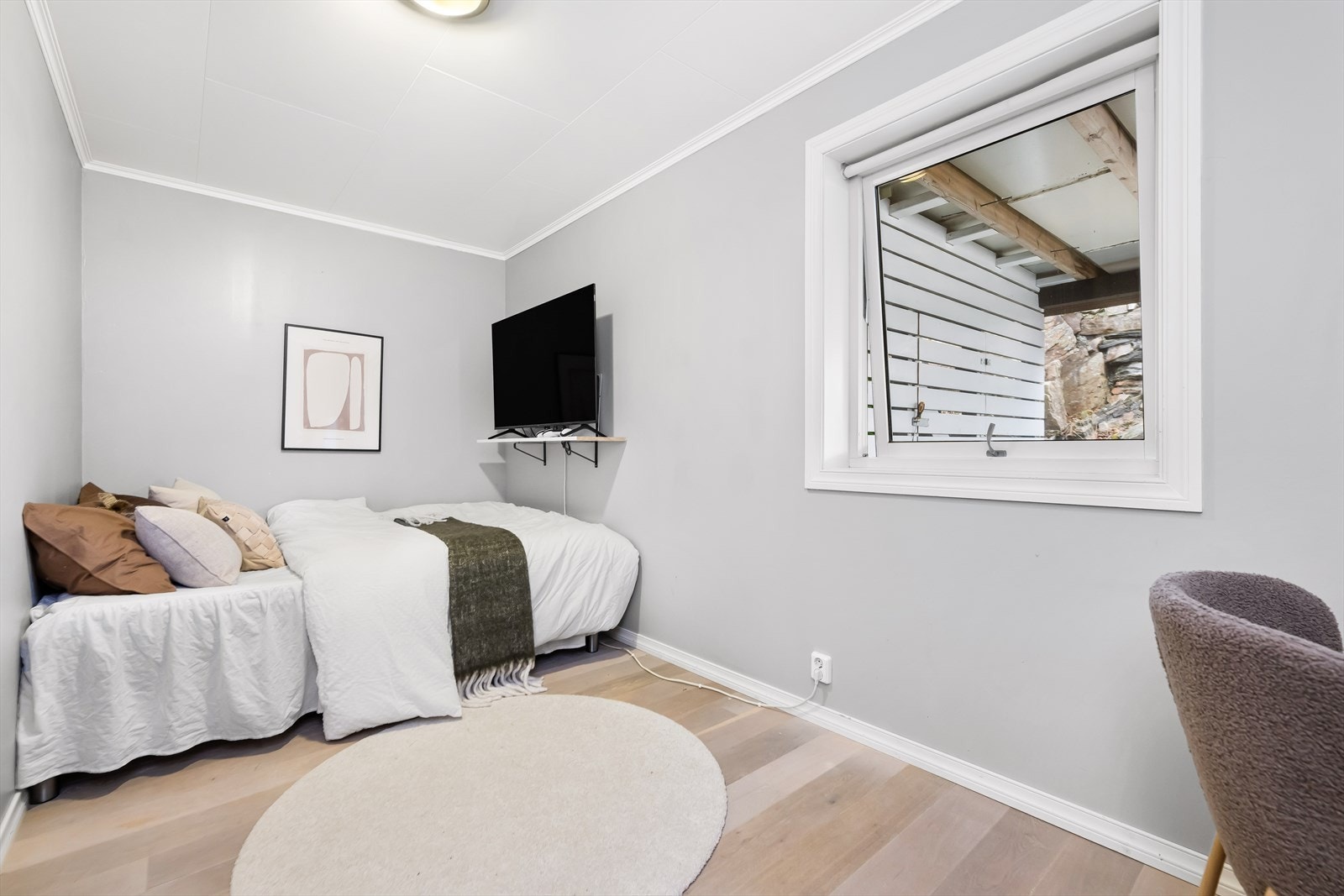 Soverommene har et areal på henholdsvis 9,7 m² og 8 m² Galleribilde