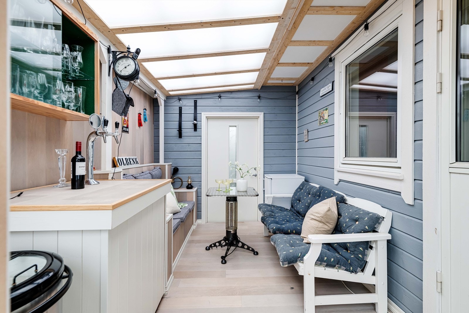 Fint sted å invitere gjester på en god forfriskning Galleribilde