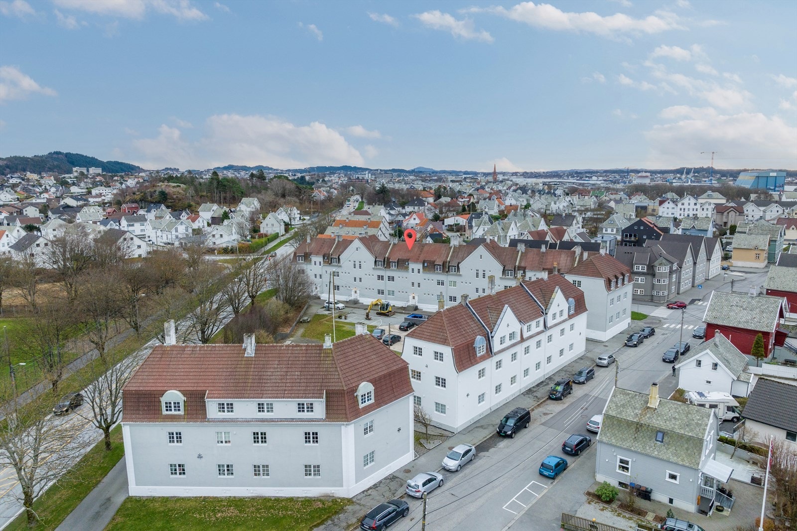 Her ligger alt til rette for en urban tilværelse, med gangavstand til alt hva sentrum har og by på av servicetilbud. Galleribilde