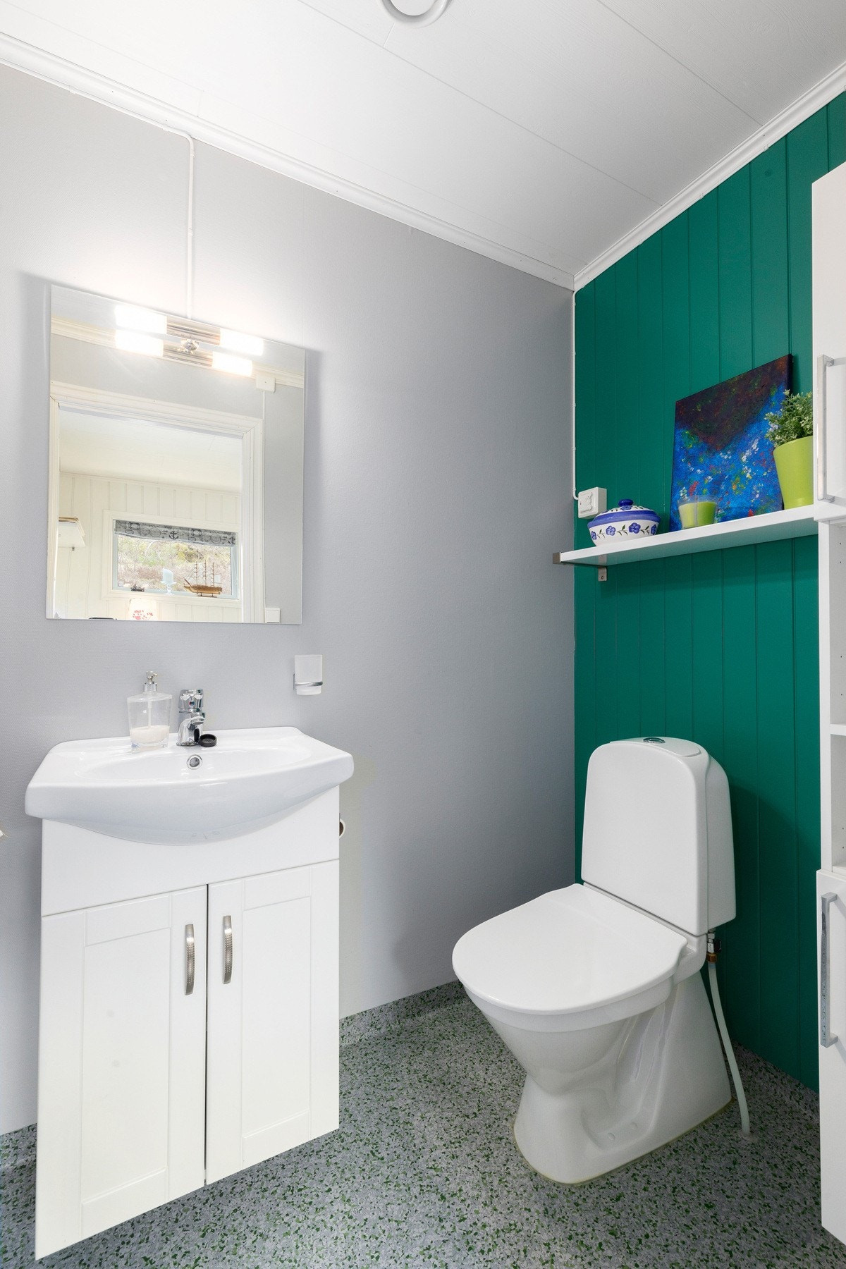 Separat WC rom på 2 kvm. Galleribilde