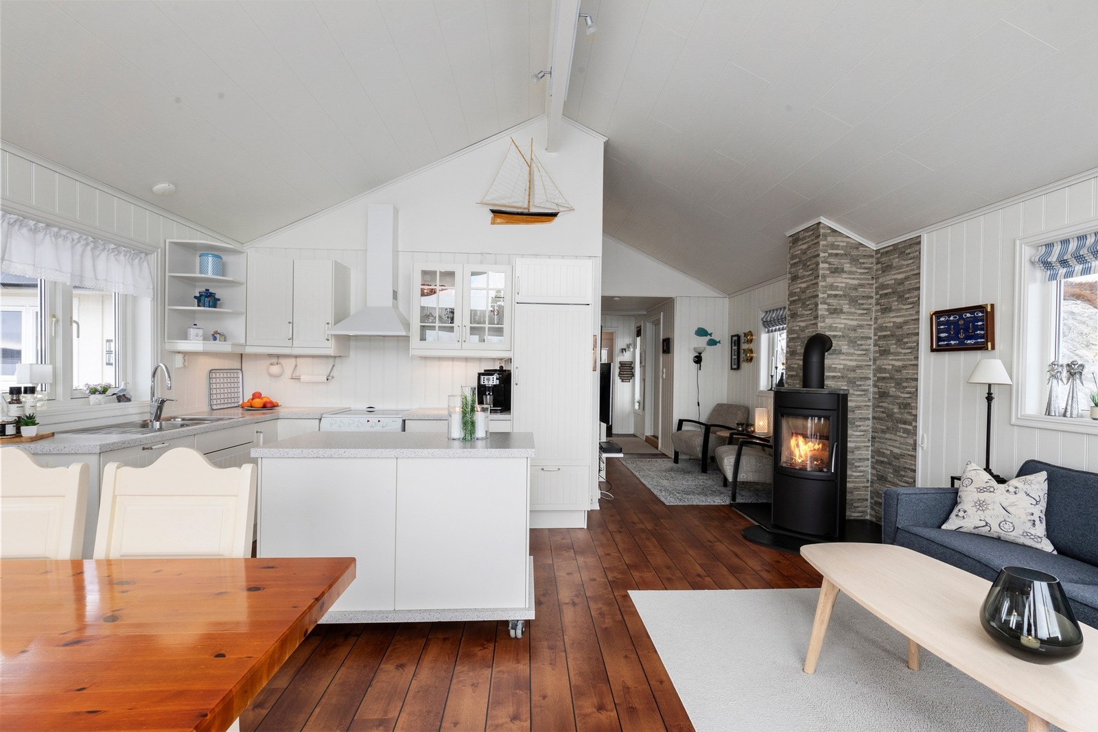 Den åpne stue/kjøkken løsningen er på 31,2 kvm. Galleribilde