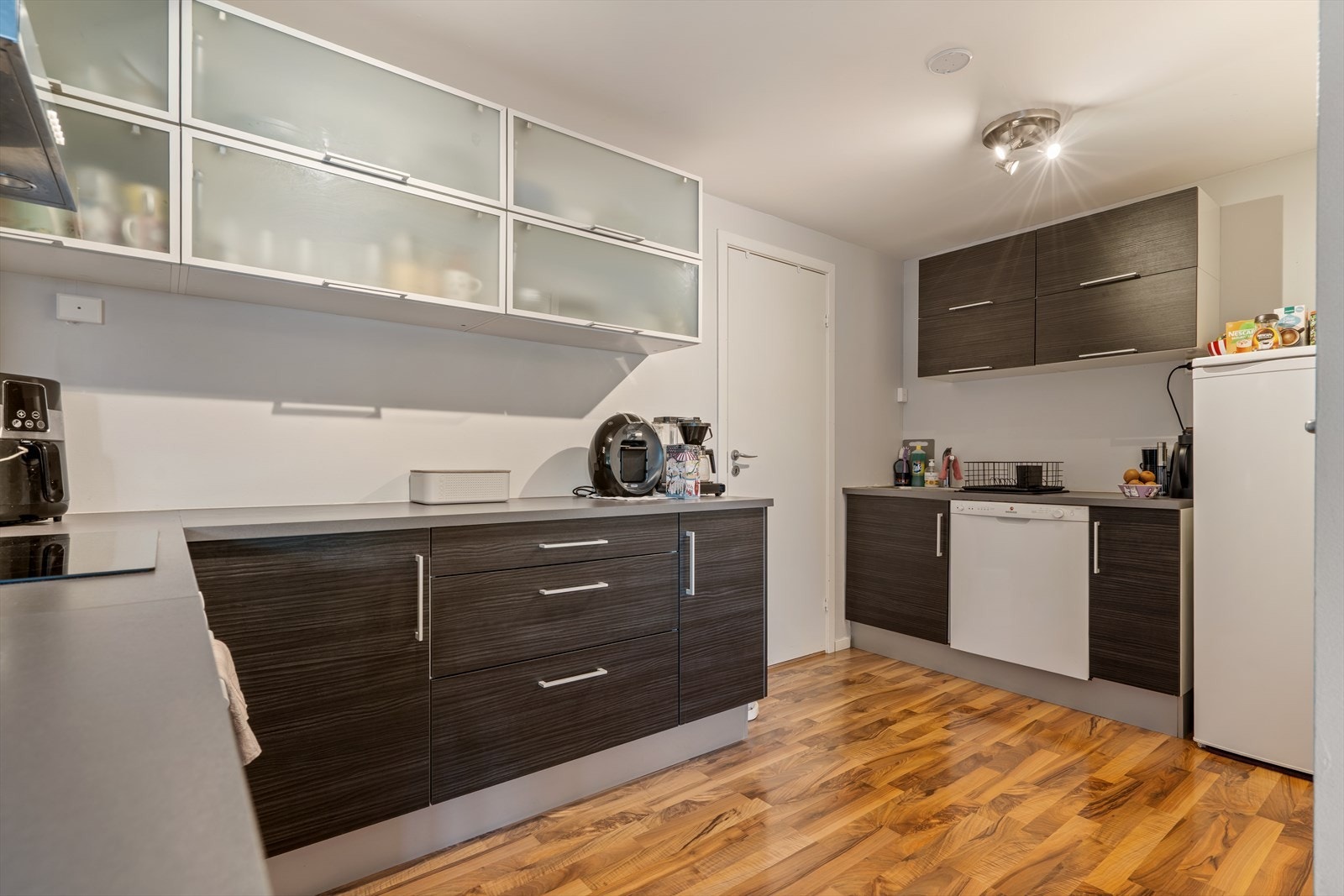 Flott kjøkken i utleiedel. Galleribilde