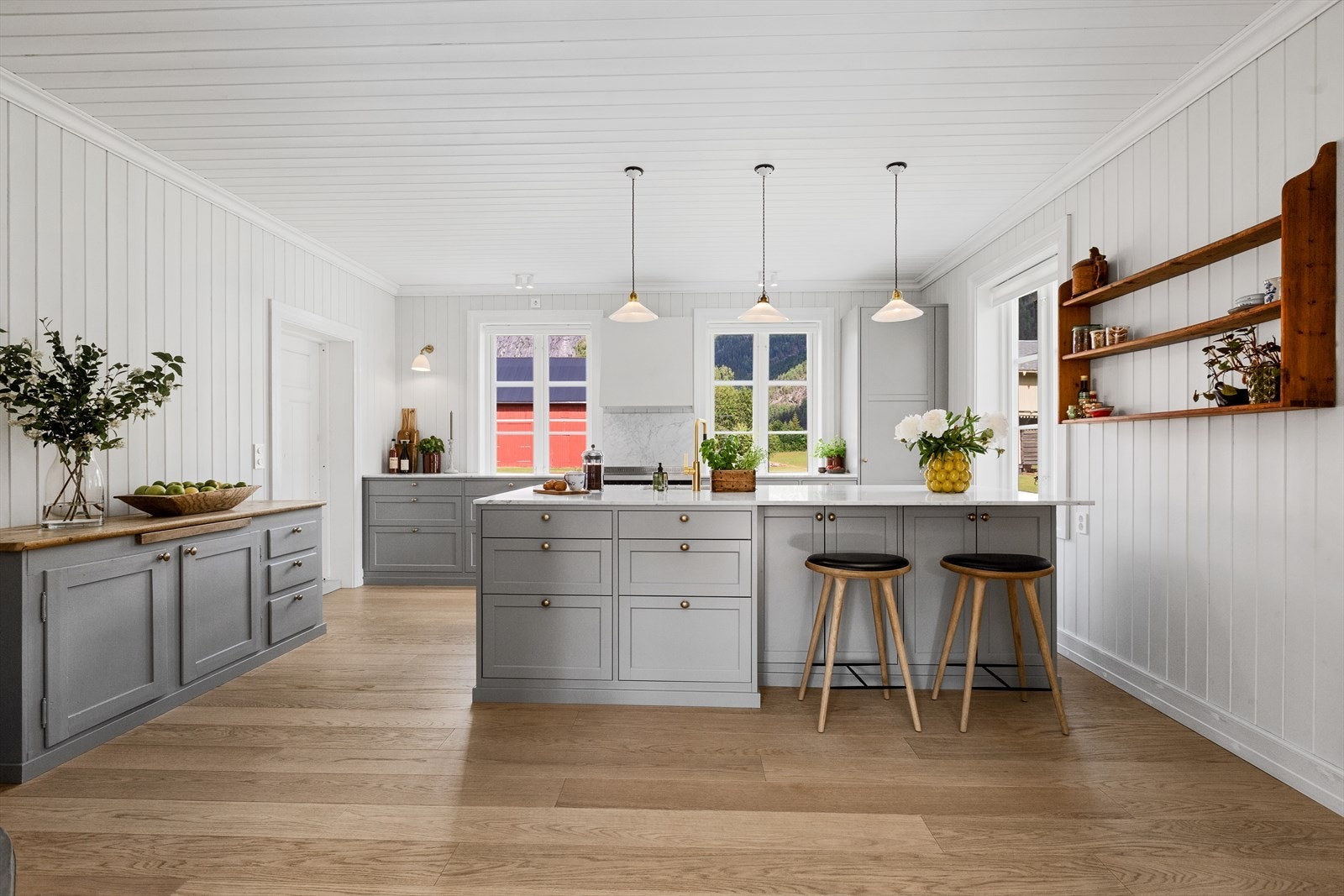 Kjøkkenet har en praktisk barløsning for raske frokoster Galleribilde