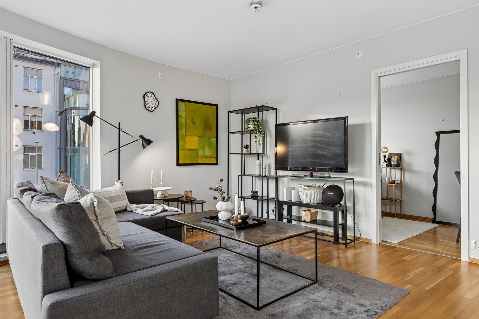 Leiligheten har overflater i tidsriktige og fine materialvalg, som appellerer til de fleste. Galleribilde