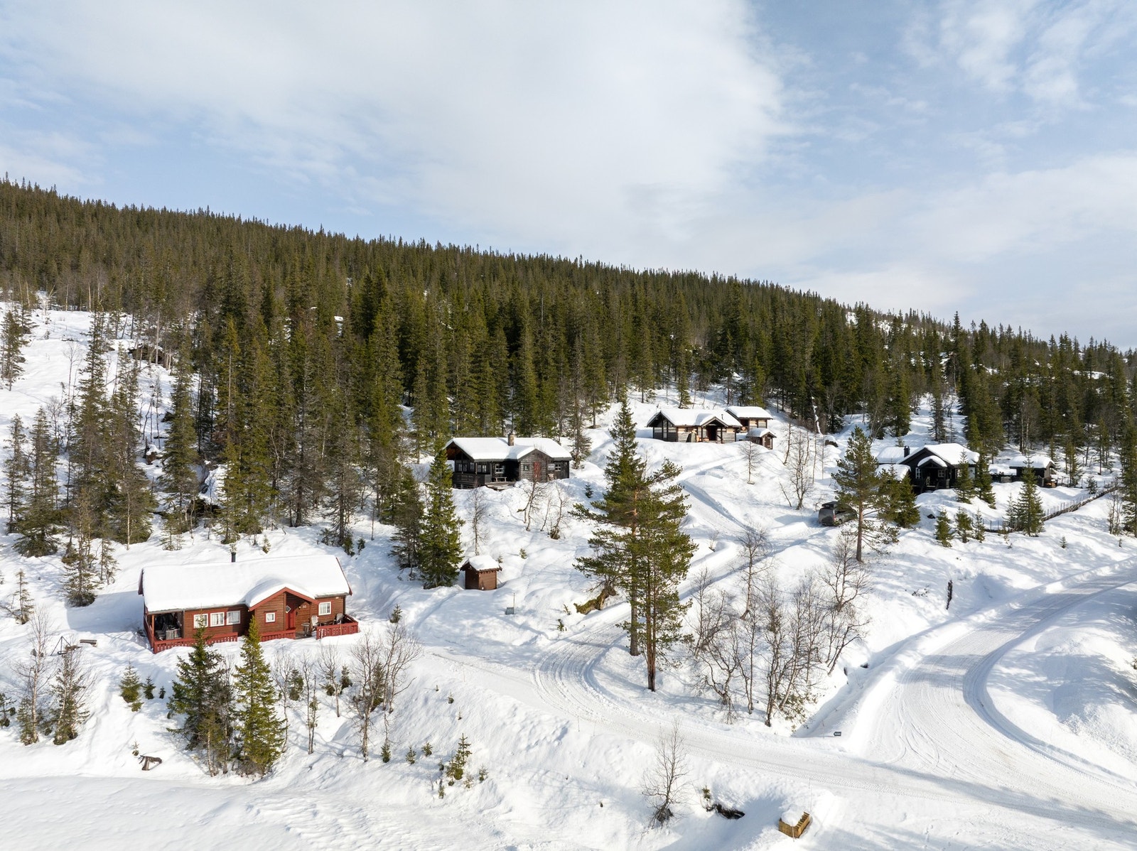 Hytta har bare tre andre nabohytter i nærheten rundt seg. Galleribilde