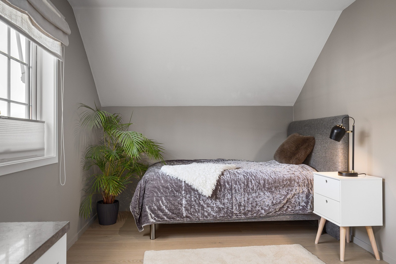 Ble senere gjort om da de ble større Galleribilde