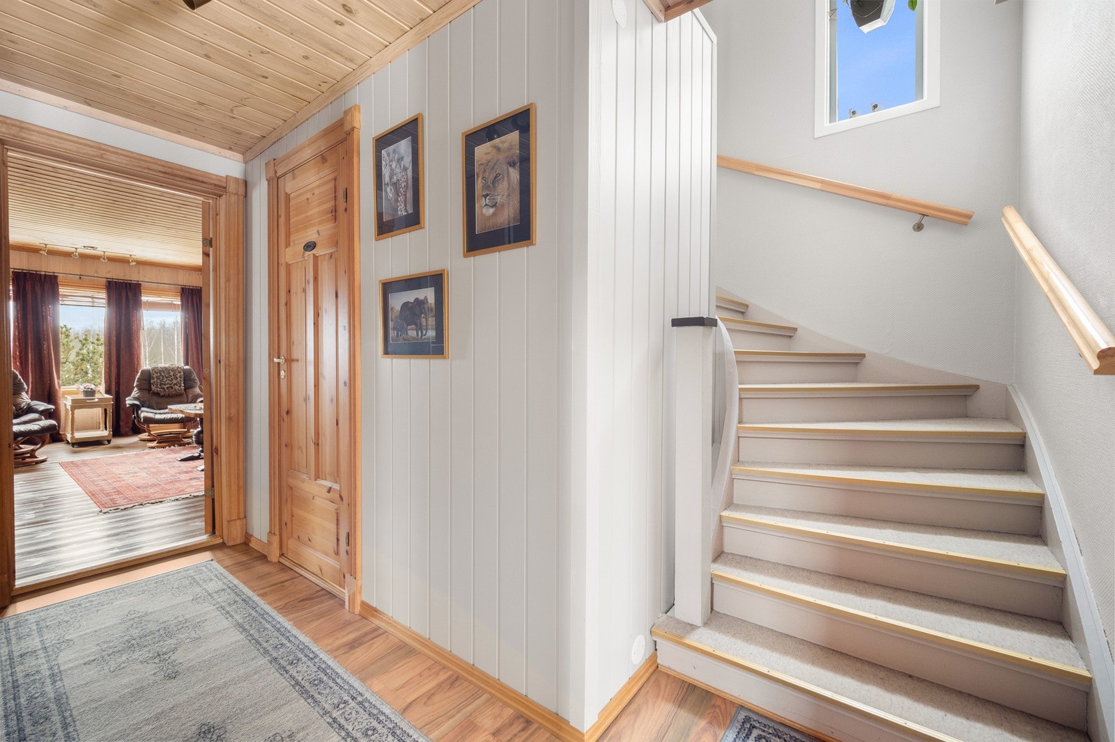 Trappegang opp. Galleribilde