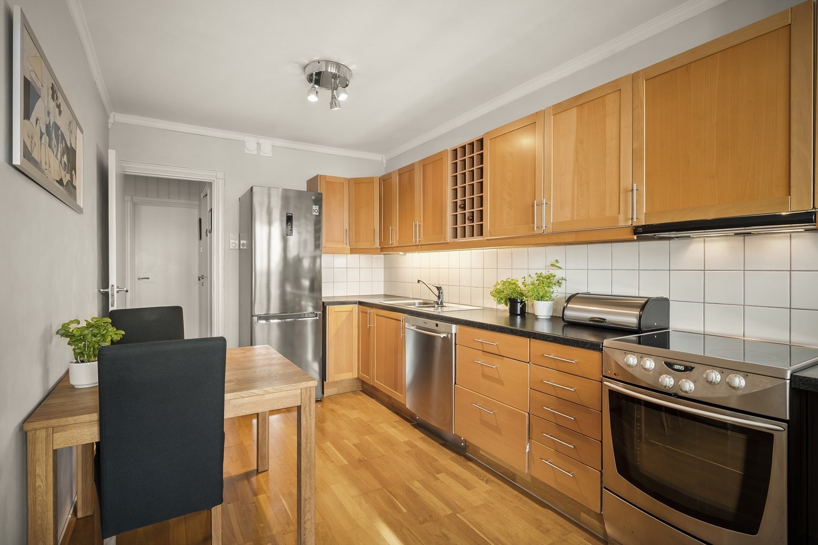 Integrerte hvitevarer medfølger! Galleribilde