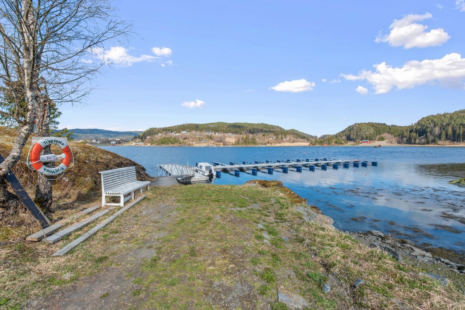 Åsenfjord er et eldorado for friluftsliv - særlig båtlivet står sterkt. Det er mulighet for tilkjøp av båtplass. Galleribilde