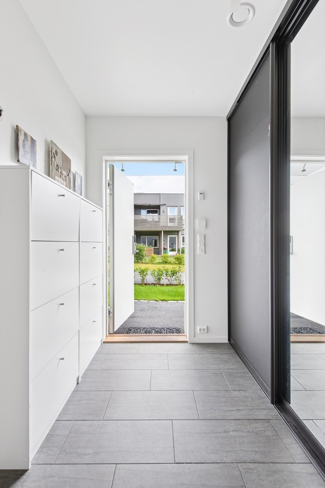 God plass til oppbevaring av yttertøy. Galleribilde