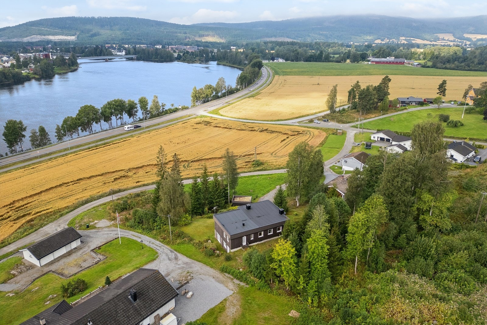 Sentralt, men likevel i landlige omgivelser! Galleribilde