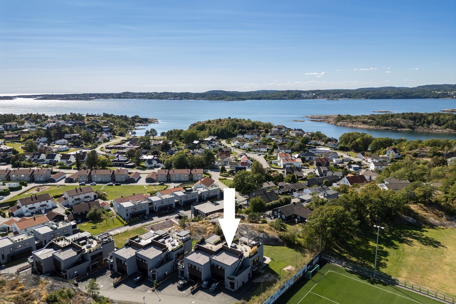 Velkommen til visning - her bor du moderne, lettvint og godt i naturskjønne omgivelser! Galleribilde
