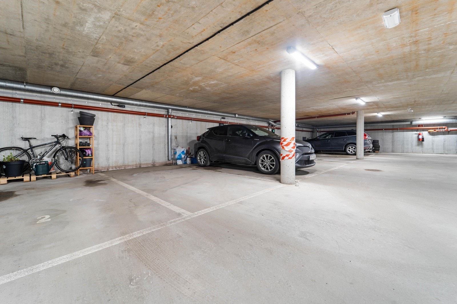 Det medfølger parkering i kjelleren. Galleribilde