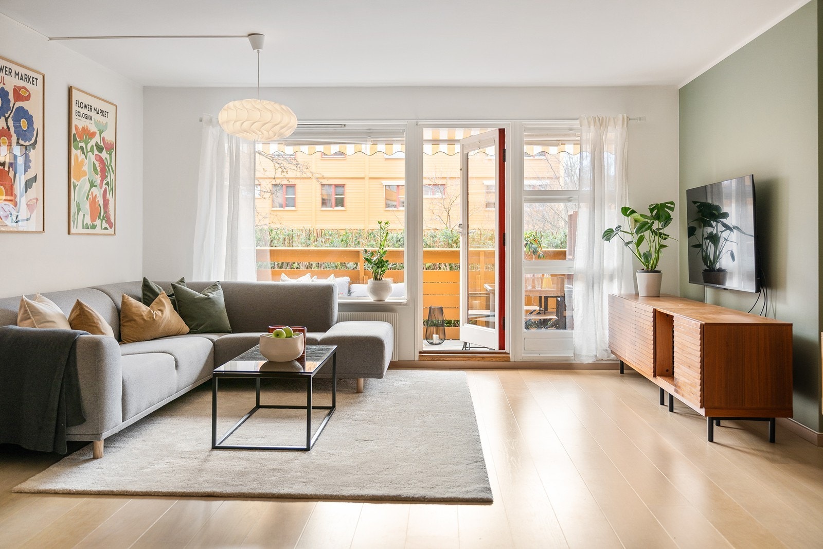 Alle vinduer bli skiftet ut i regi av borettslaget, noe som forventes å bidra til bedre isolasjon og lavere energiforbruk - arbeidene er planlagt oppstart i august Galleribilde
