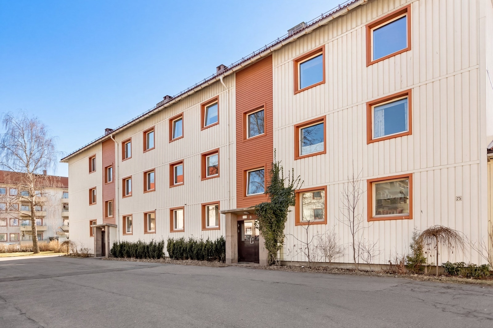 Beliggenheten på Etterstadsletta er tilbaketrukket og fredelig, med lite gjennomgangstrafikk. Galleribilde