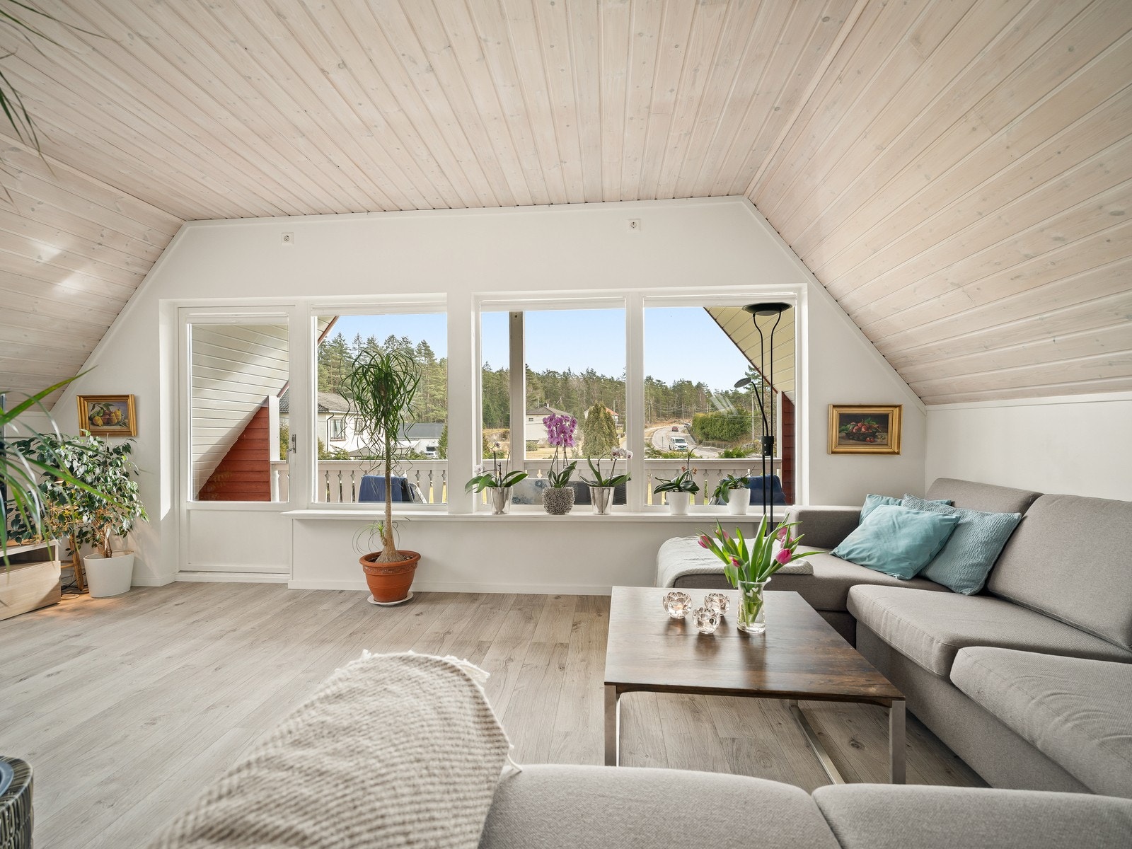 Stue i hoveddelen. Galleribilde