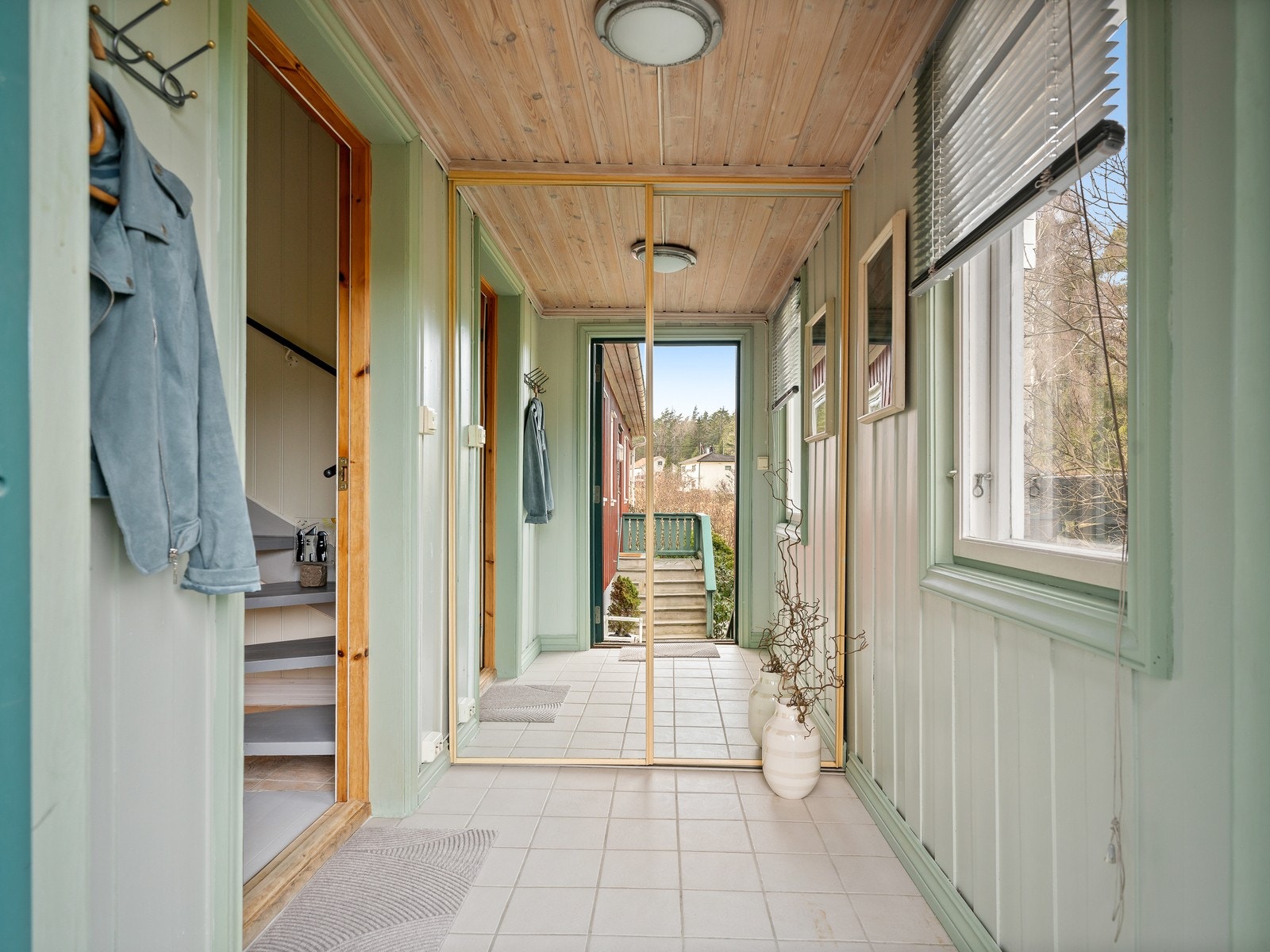 Entré i hoveddelen. Galleribilde