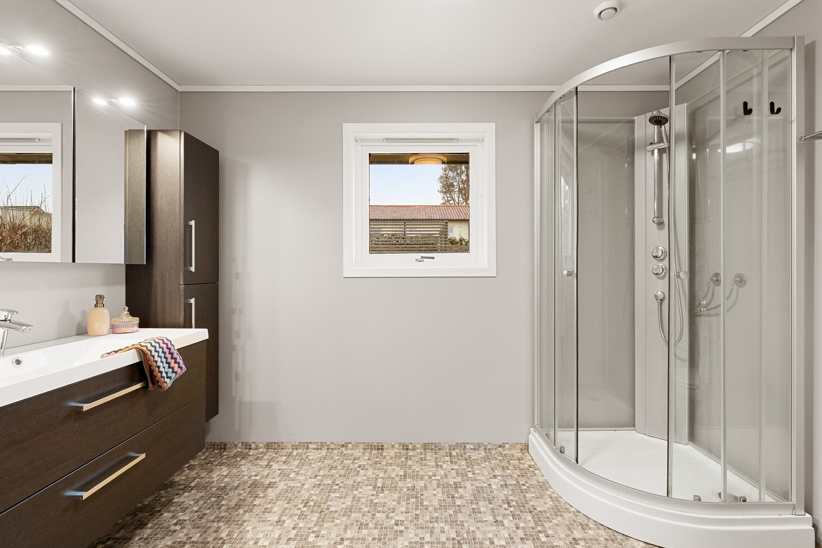 Bad i hovedplan er oppusset i 2018 Galleribilde