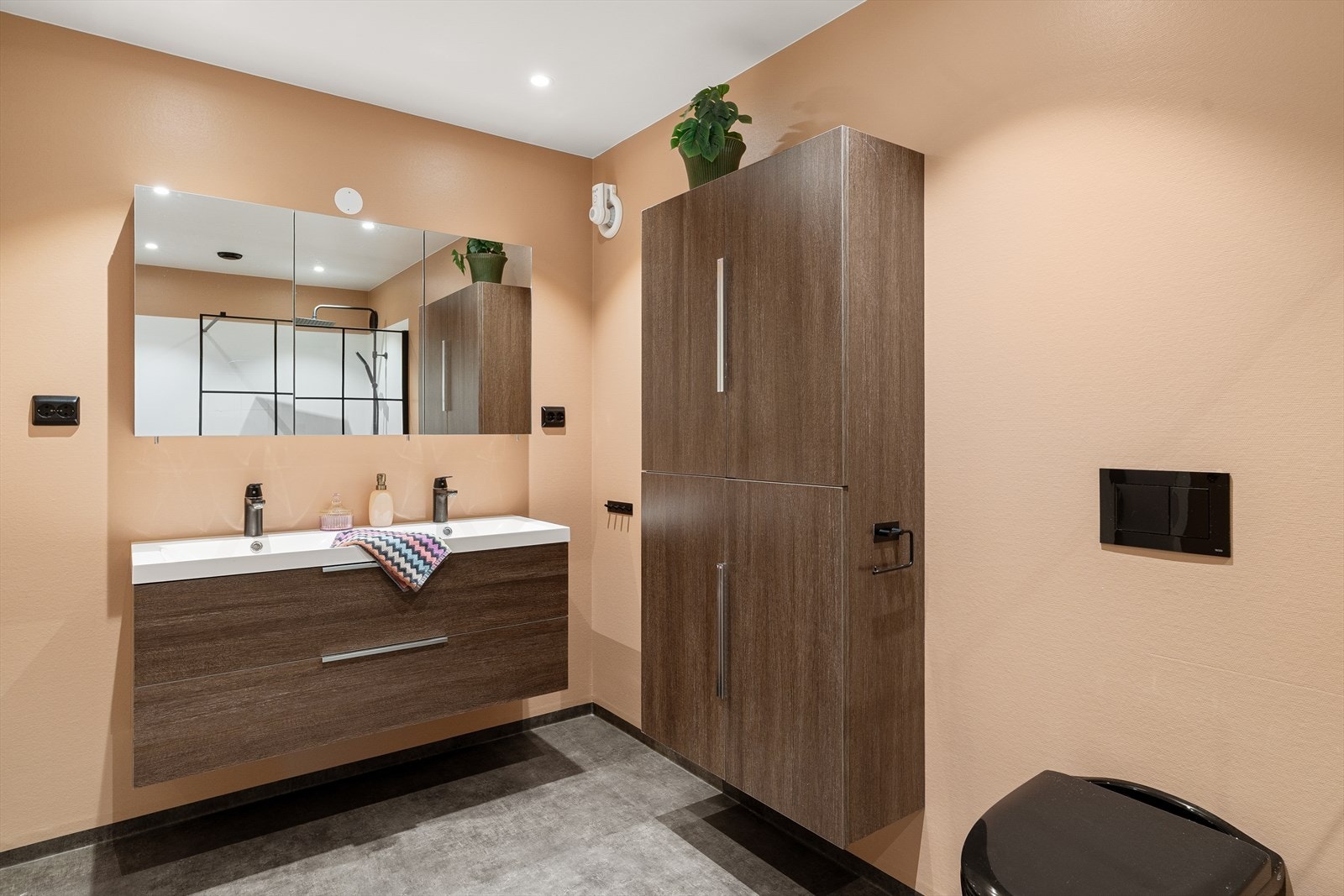 Bad i underetasje er nytt fra 2021 Galleribilde