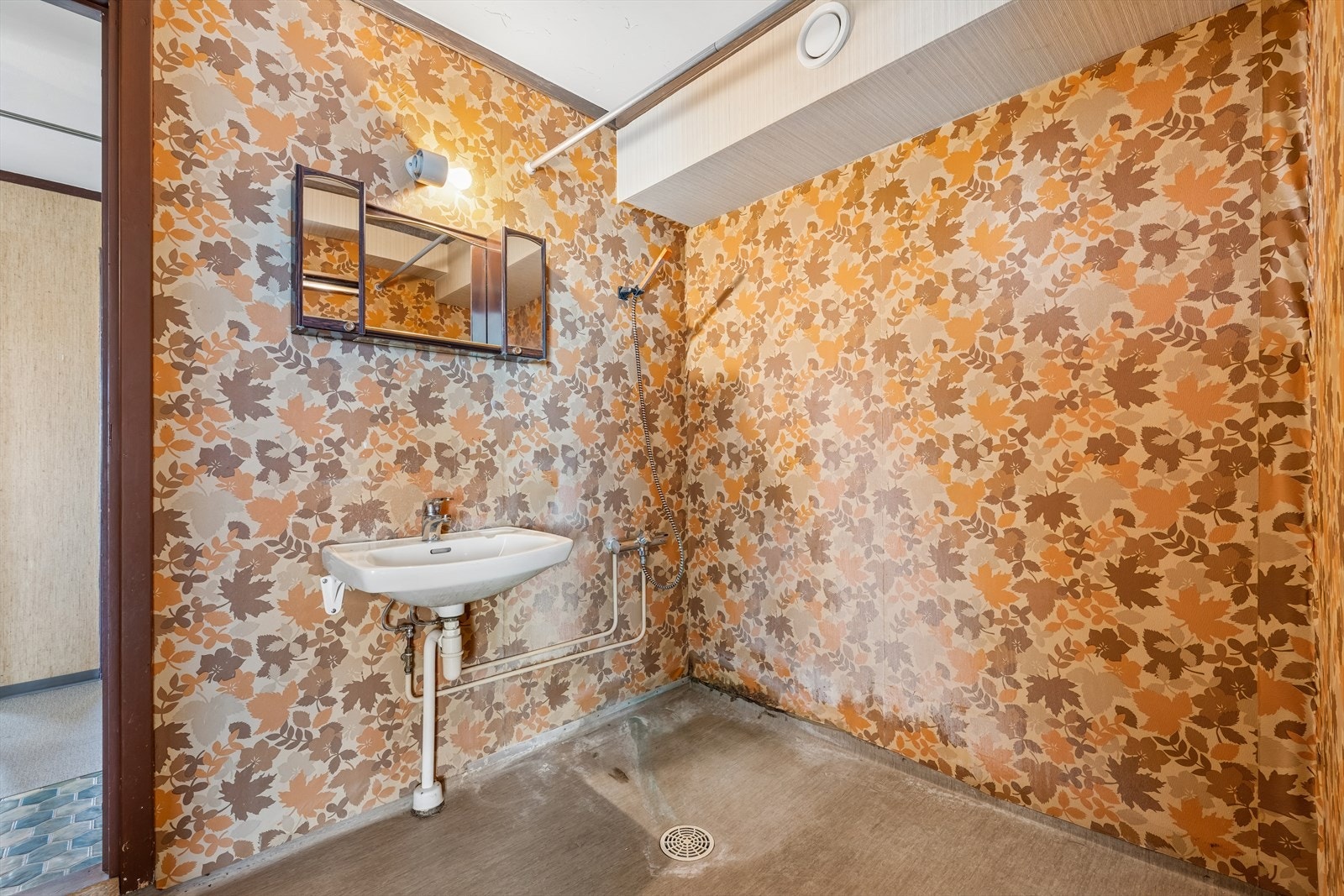 Badet har mekanisk avtrekk tilkoblet felles ventilasjonssjakt. Galleribilde