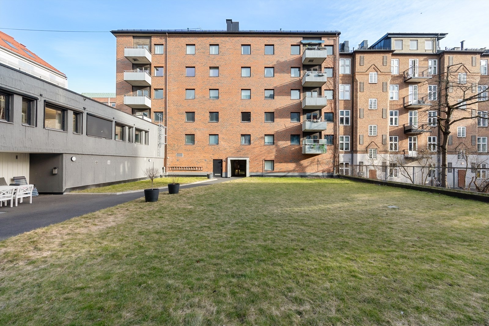Sameiet Arbosgate 2 består av eiendommen Arbosgt 2A, 2B og 2C. Galleribilde