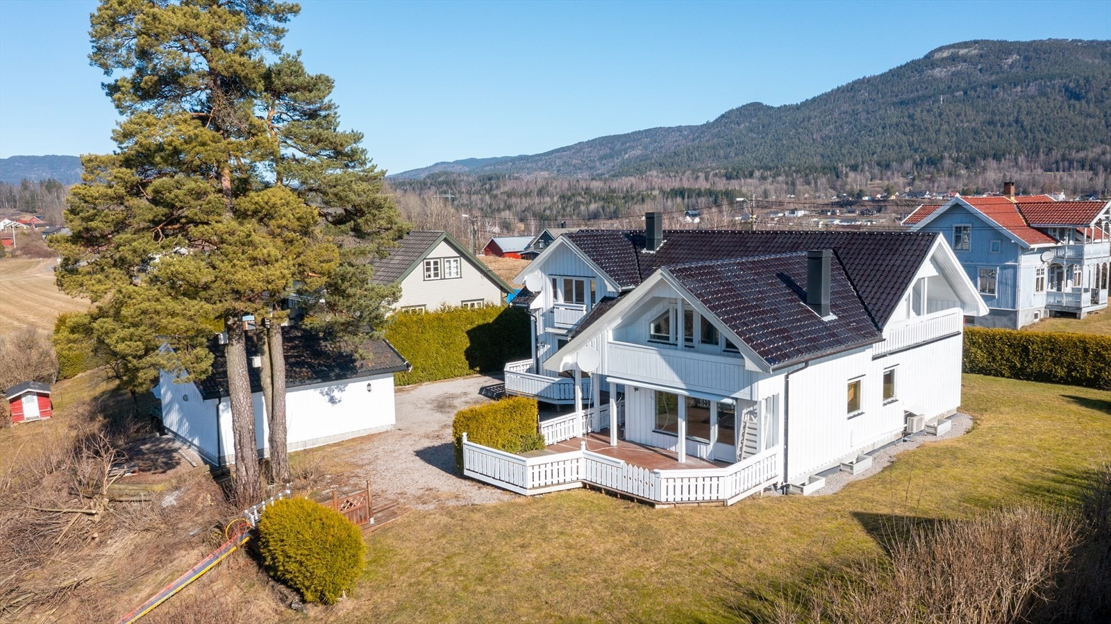 EiendomsMegler1 v/Jørgen E. Thorkildsen presenterer Hoppestadvegen 417A og B!
Foto: Inbovi Galleribilde