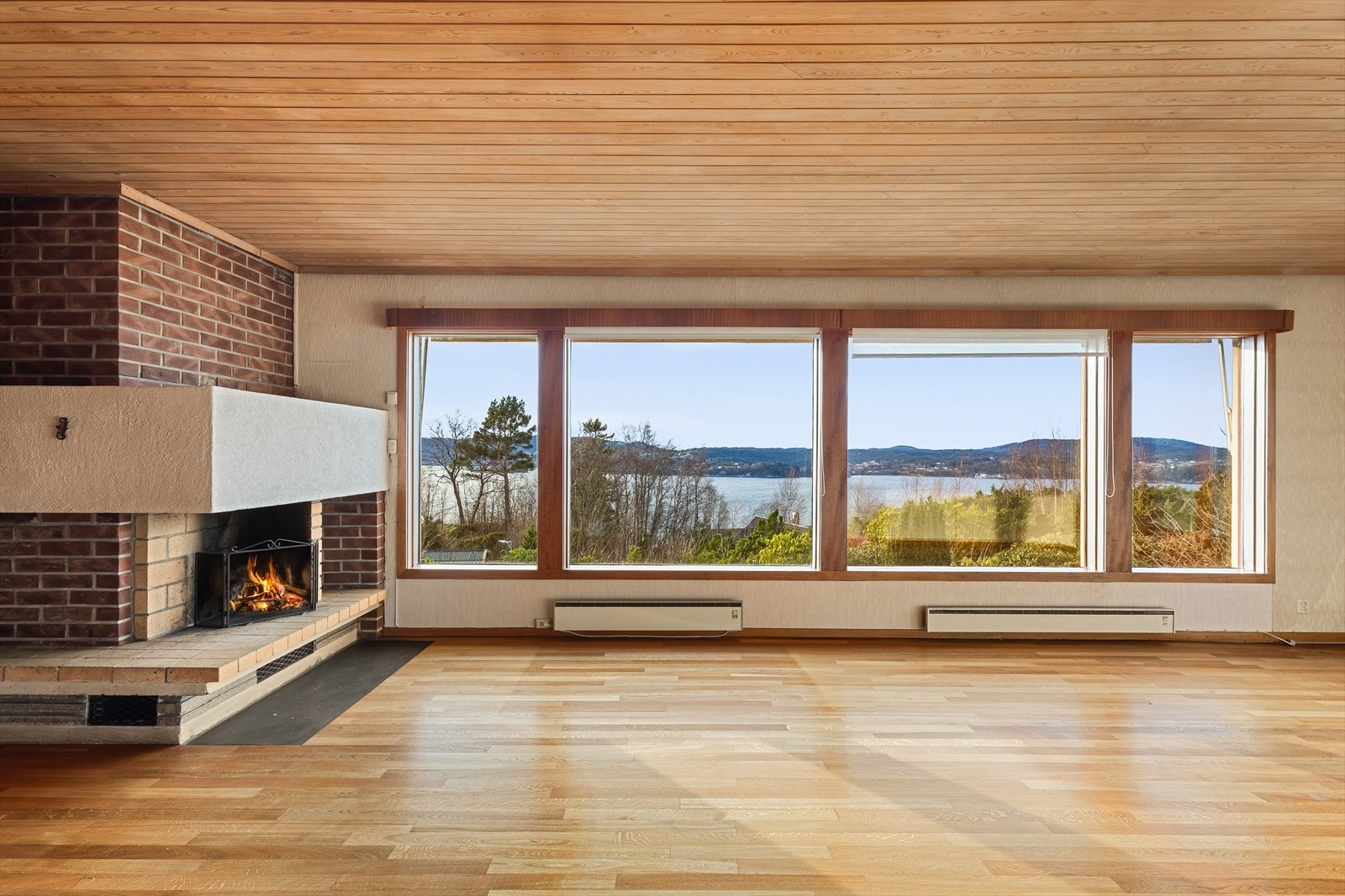 Utsikten er et blikkfang Galleribilde