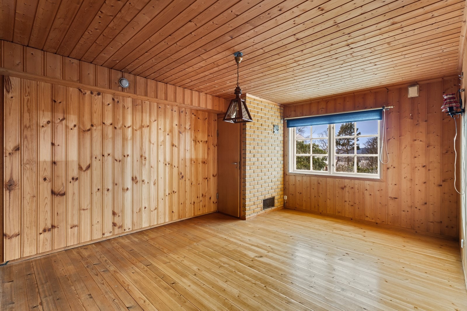 Kjellerstue som er benyttet som soverom Galleribilde