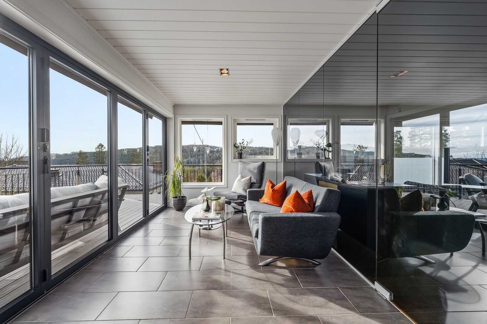 Flott vinterhage som forlenger stuen uansett sesong. Galleribilde