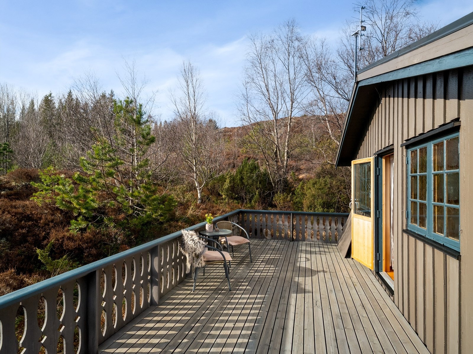 Terrasse er på hele 31 kvm med god plass til sittegruppe mm. Galleribilde