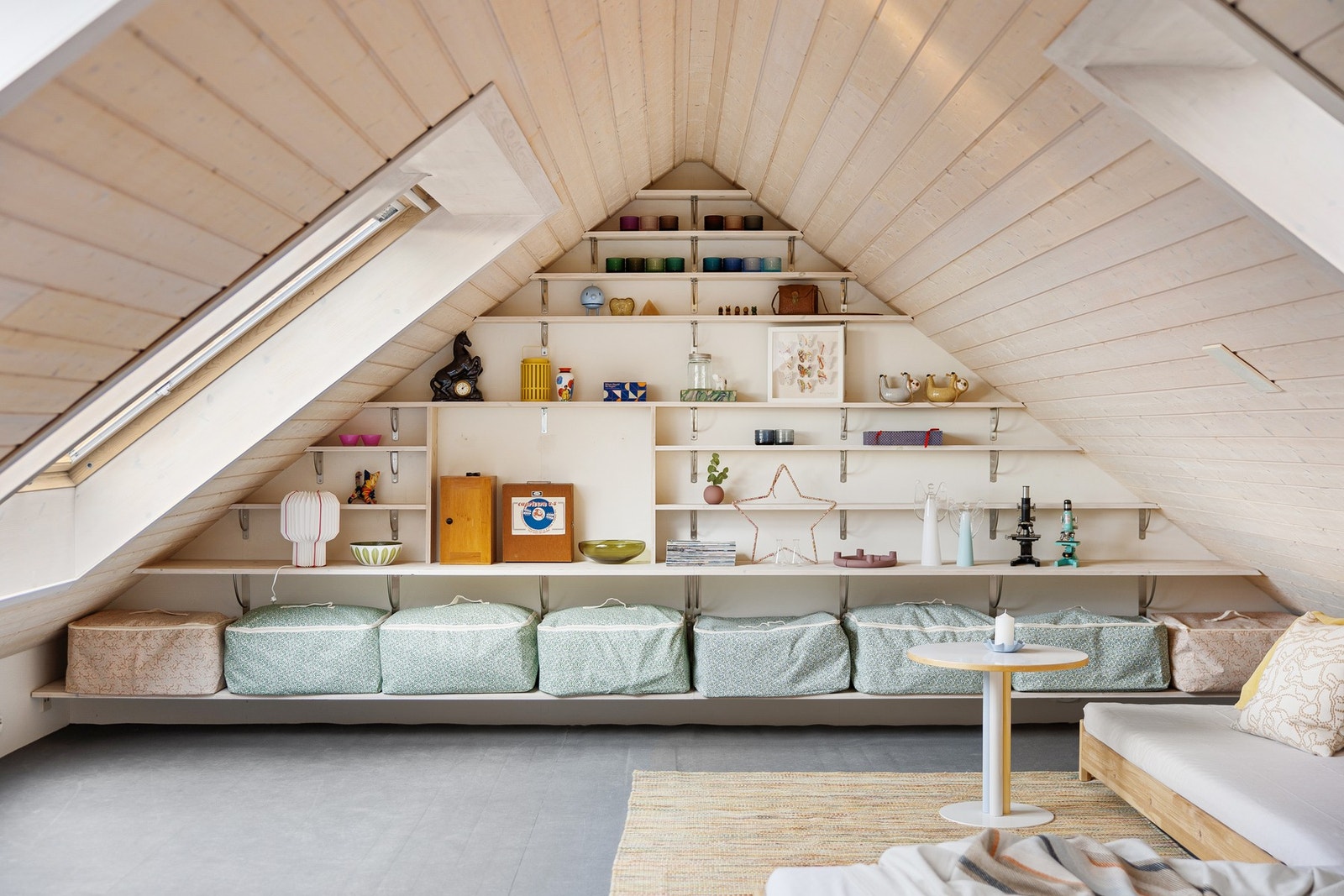 Loftstuen egner seg godt som stue, kontor eller lekerom m.m. Galleribilde