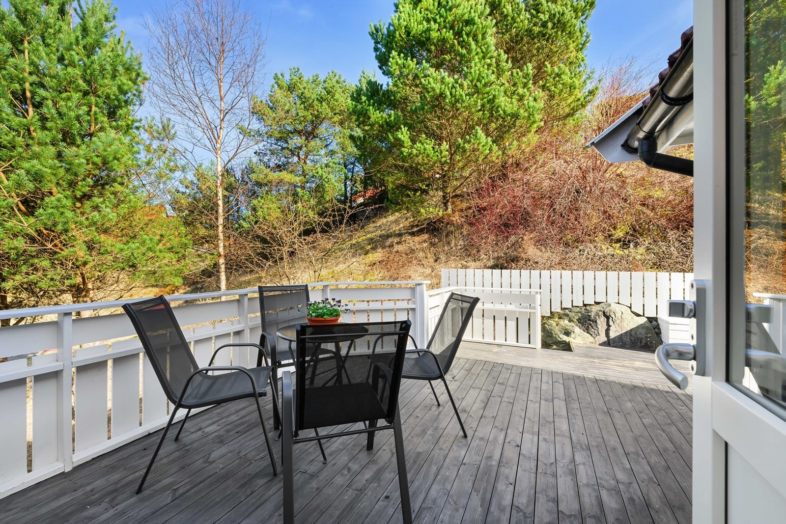 Fredelige uteområder. Galleribilde