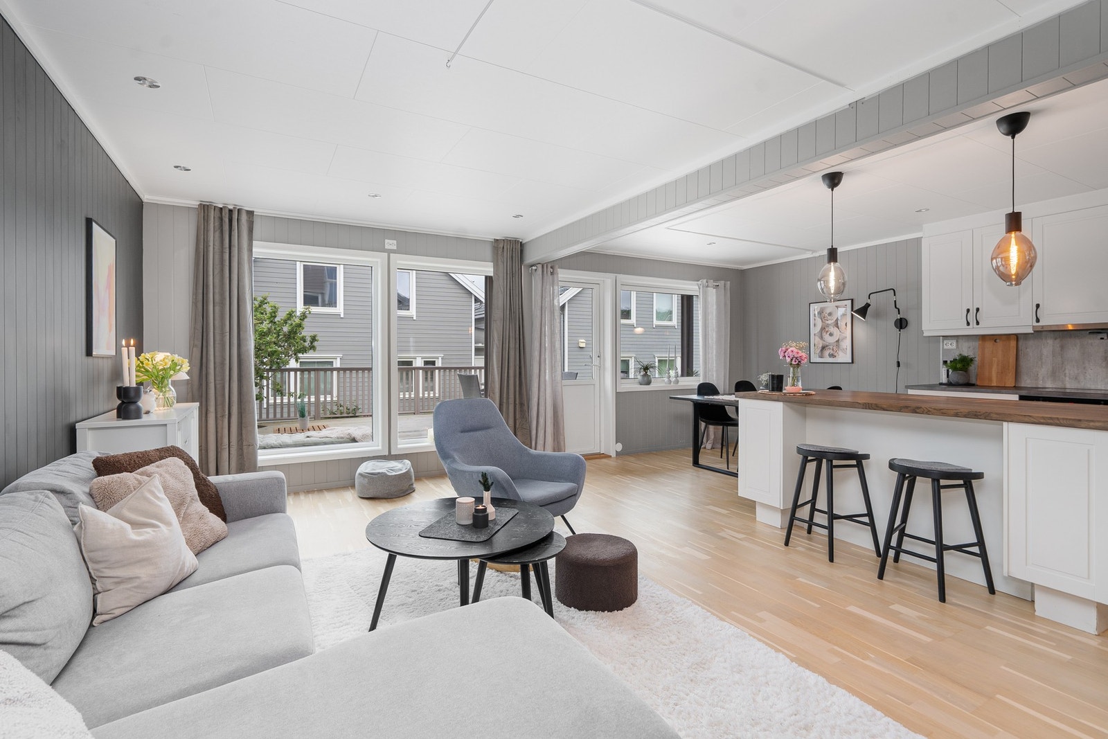 Åpen stue kjøkkenløsning Galleribilde