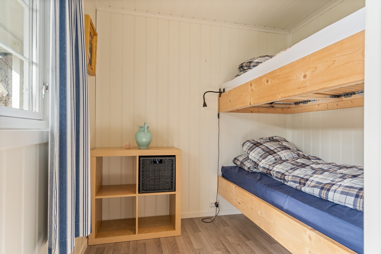 Ekstra soverom (ikke registrert/godkjent) i annekset. Praktisk når hele familien samles. Galleribilde