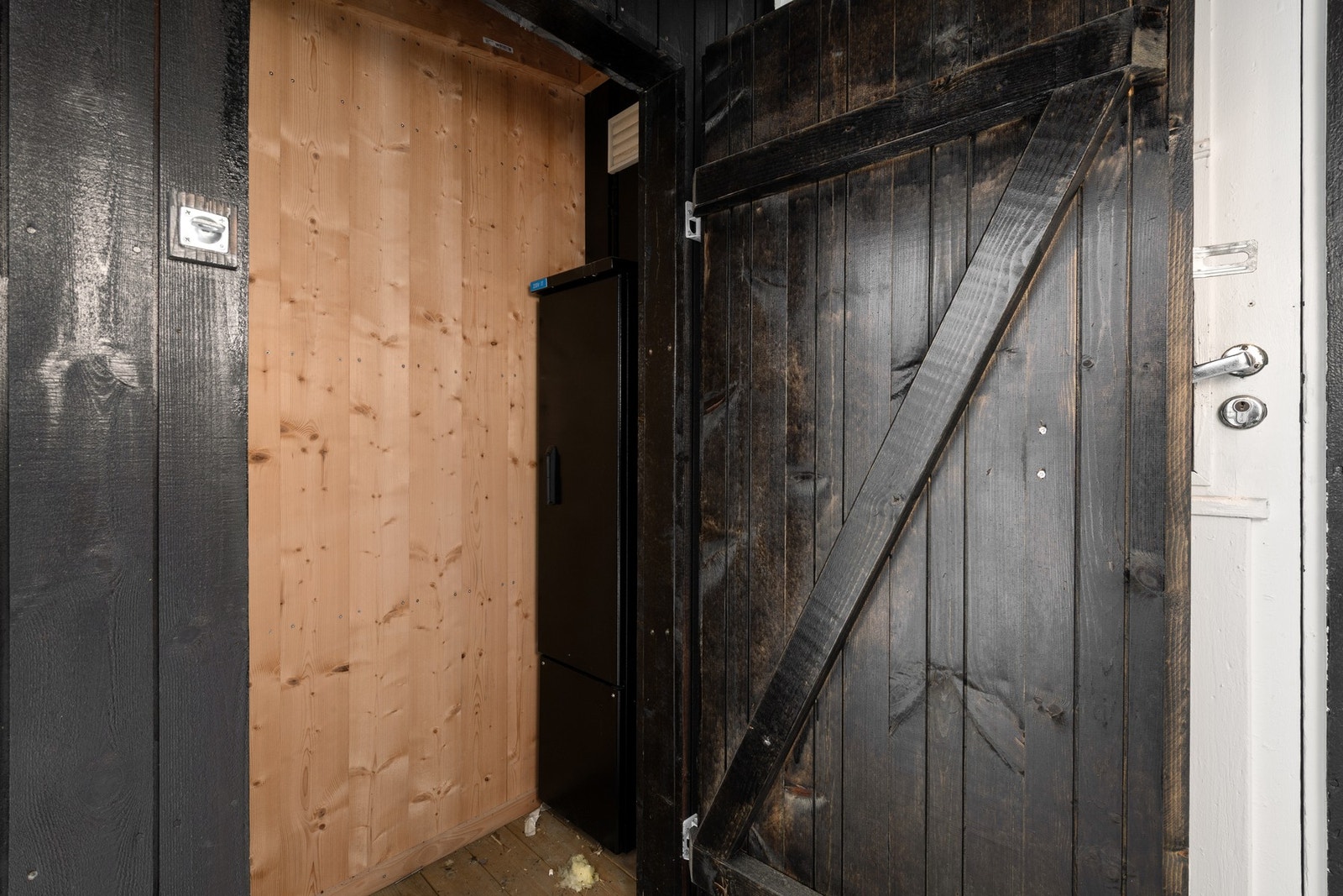 Praktisk bod for oppbevaring av skiutstyr etc. Galleribilde