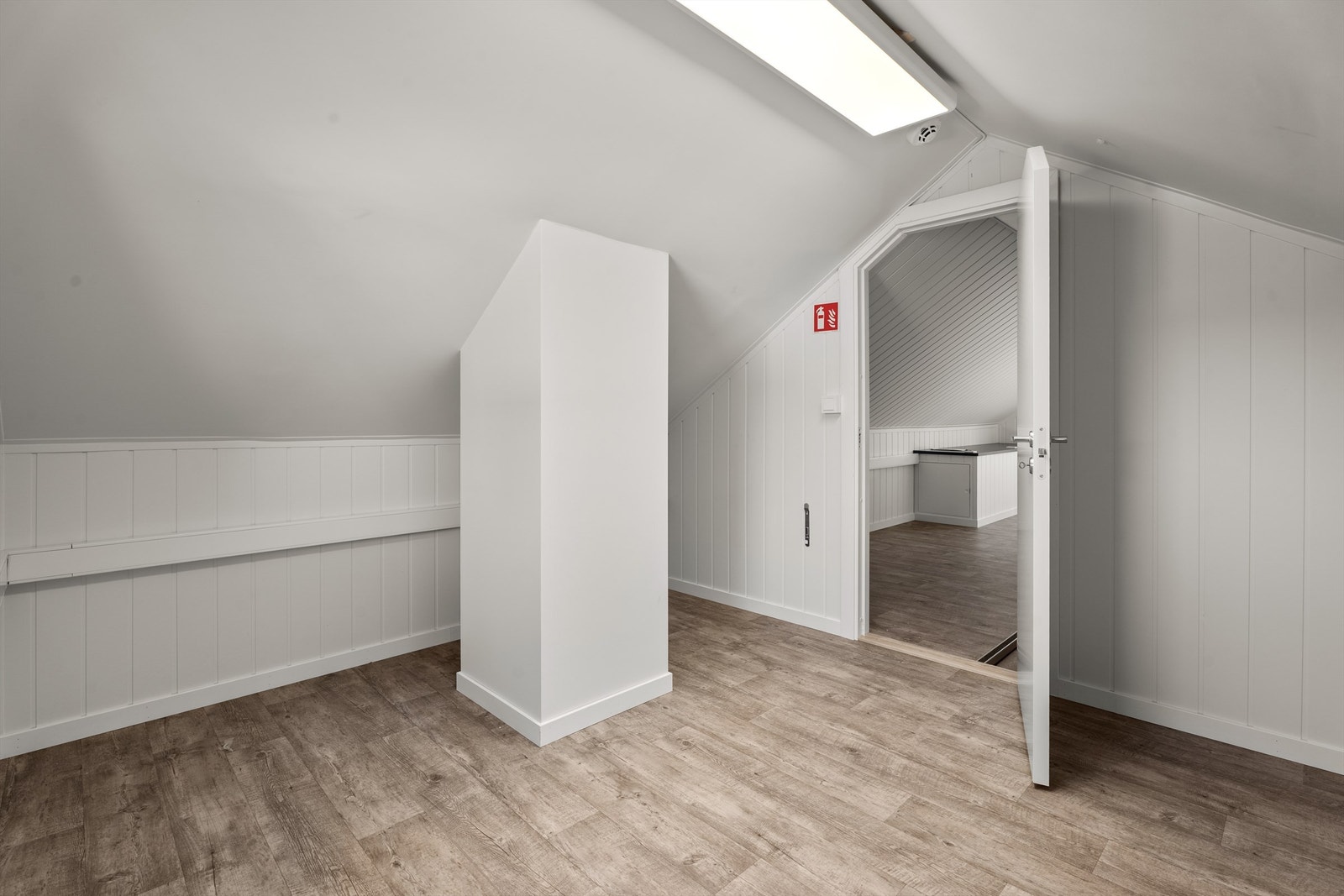 Stort loftsrom, fellesareal. Galleribilde