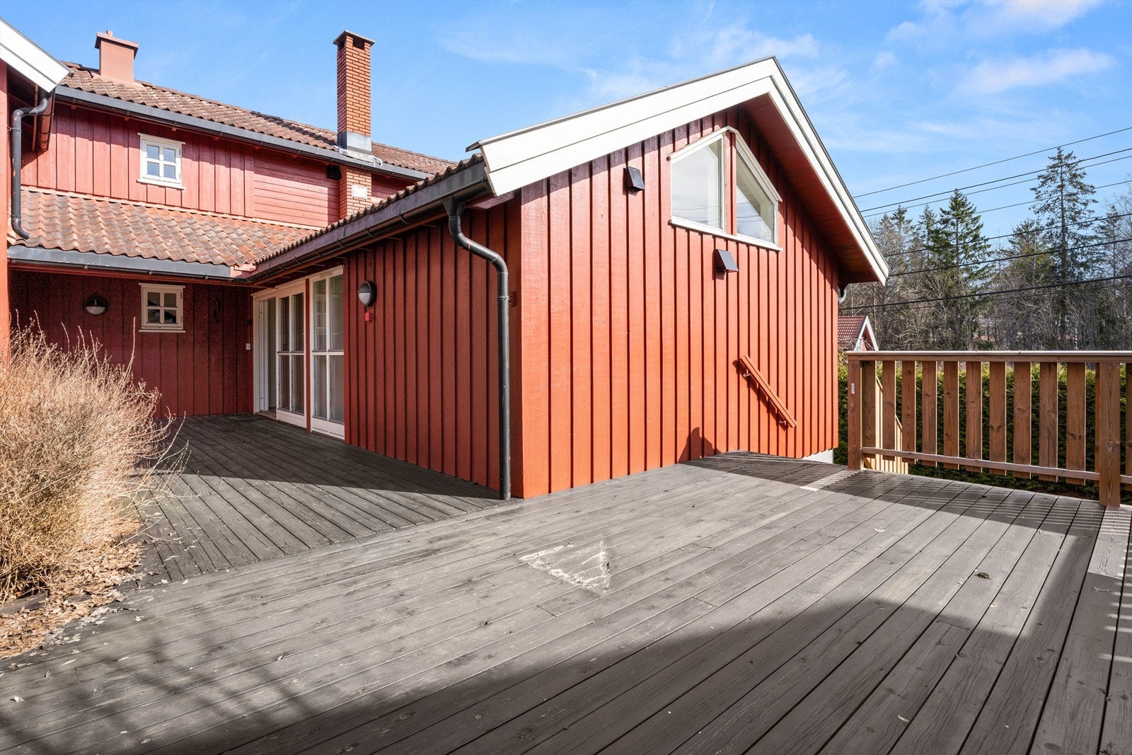 Her er det god plass til møblering i forskjellige soner. Galleribilde