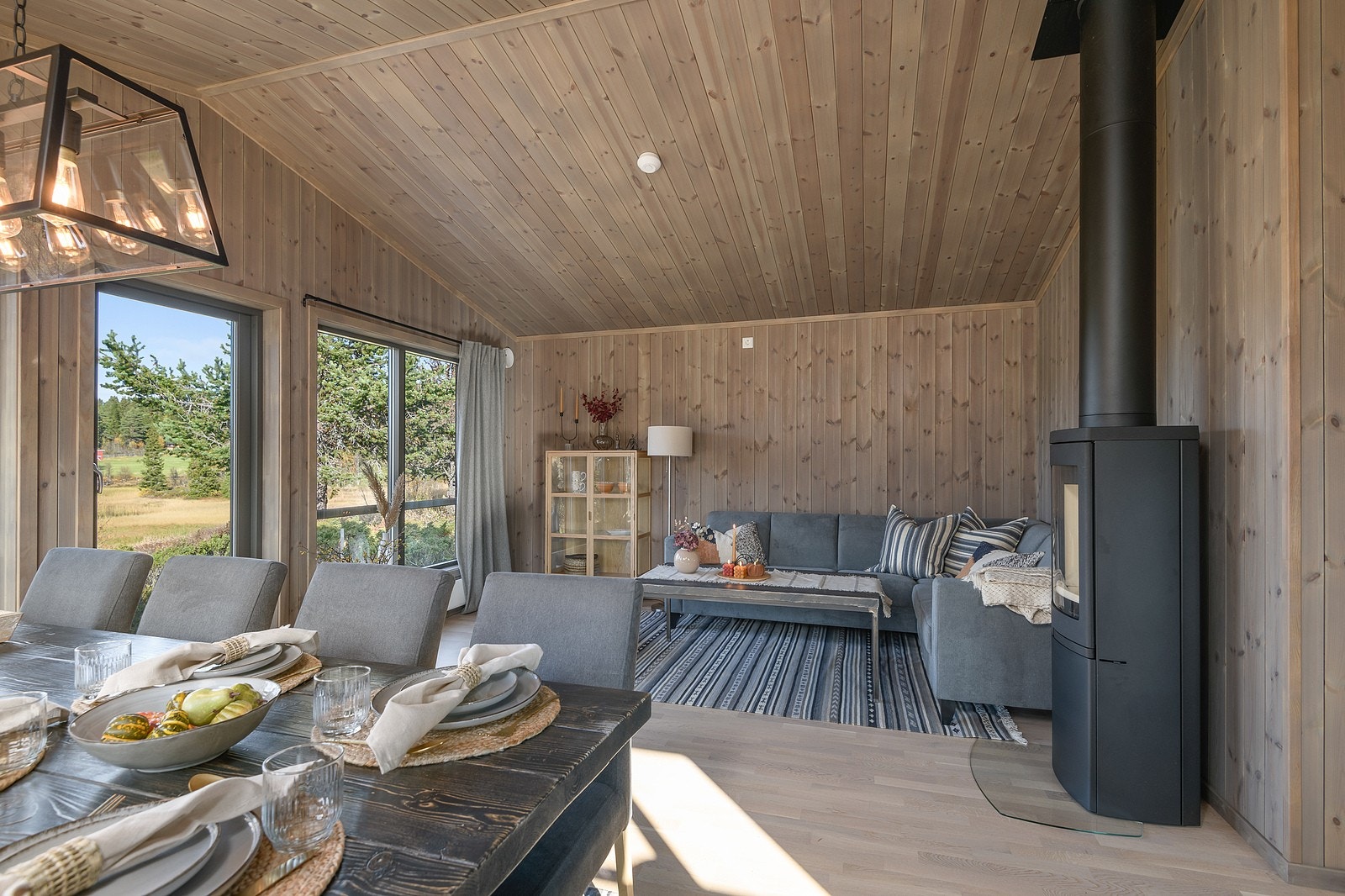 Interiørbilder fra en lik hytte. Farger og produkter kan avvike fra leveransen. Galleribilde