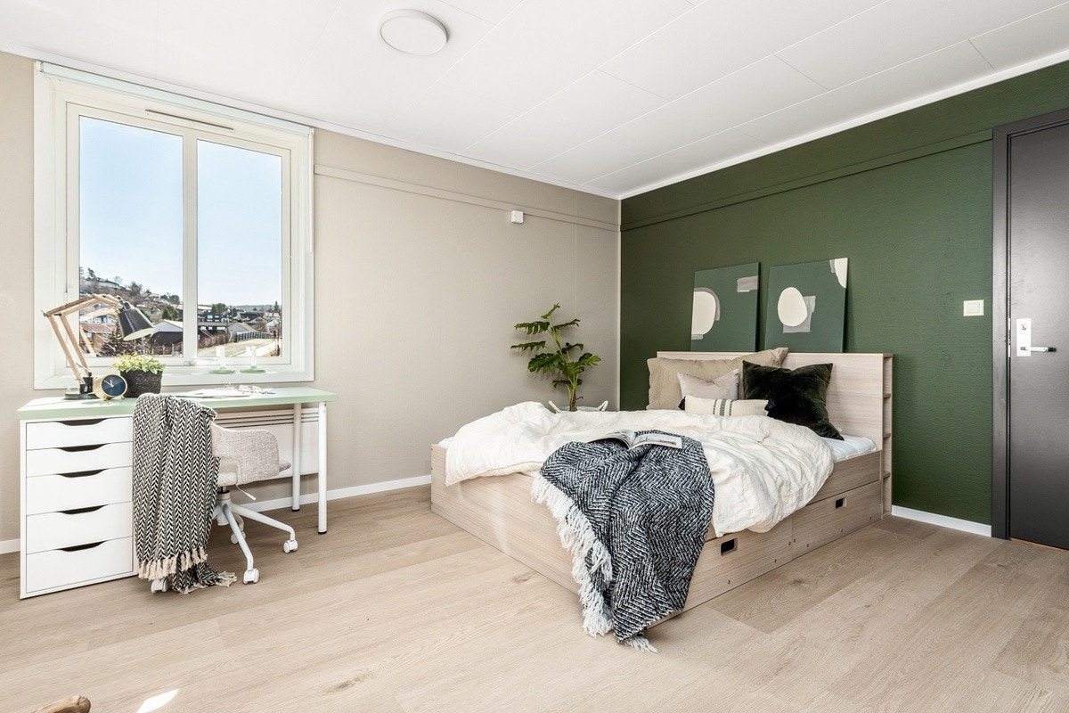 Classic Studio blir leid ut med seng , stol, pult og klesskap. Galleribilde