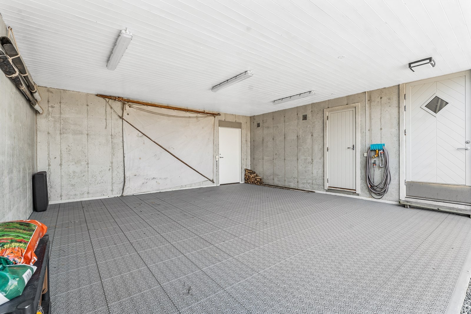 Garasje/carport Galleribilde