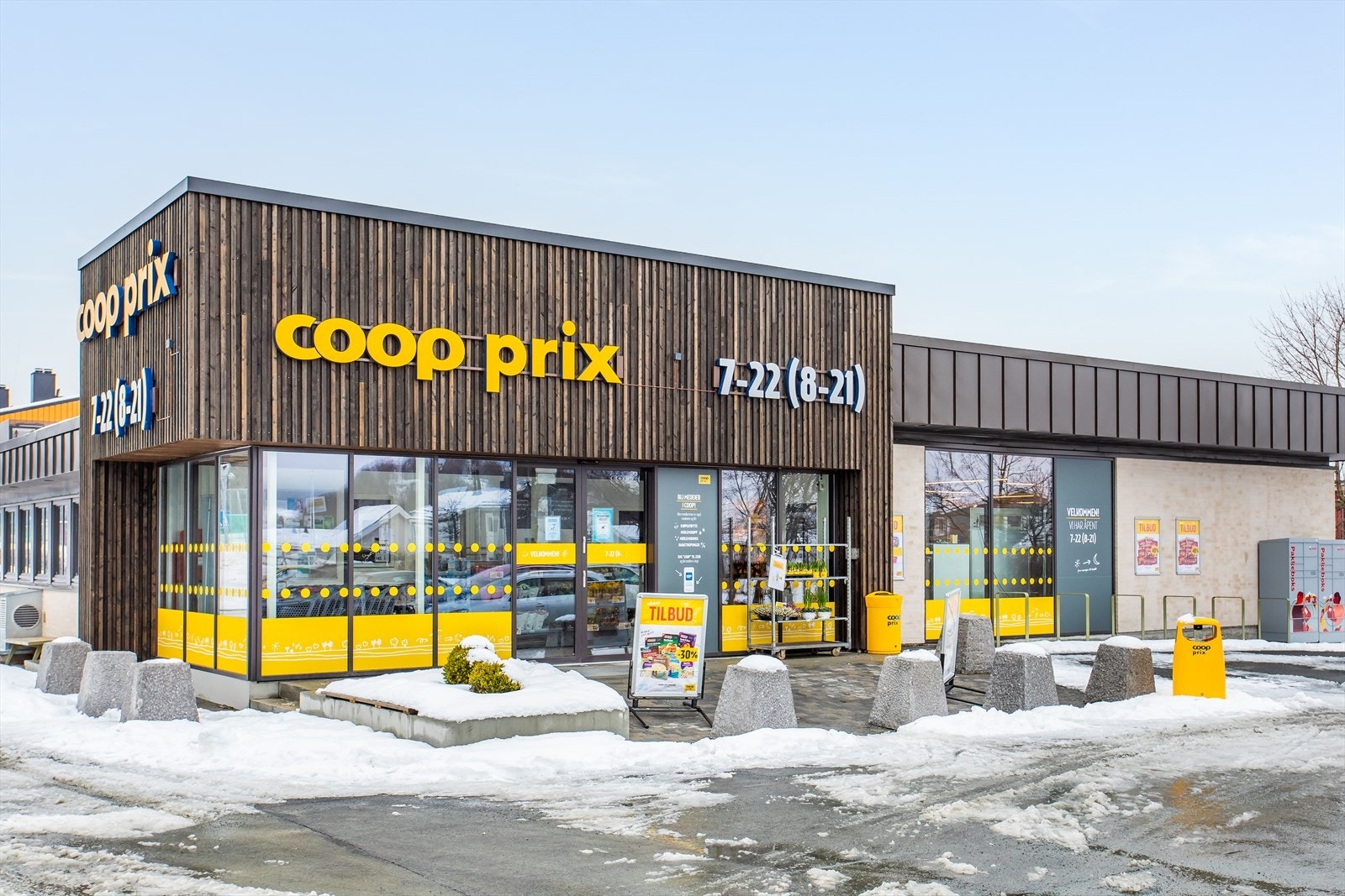 Ca. 10 minutters gange unna leiligheten finner du dagligvarehandelen Coop Prix Sjetnemarka. Galleribilde