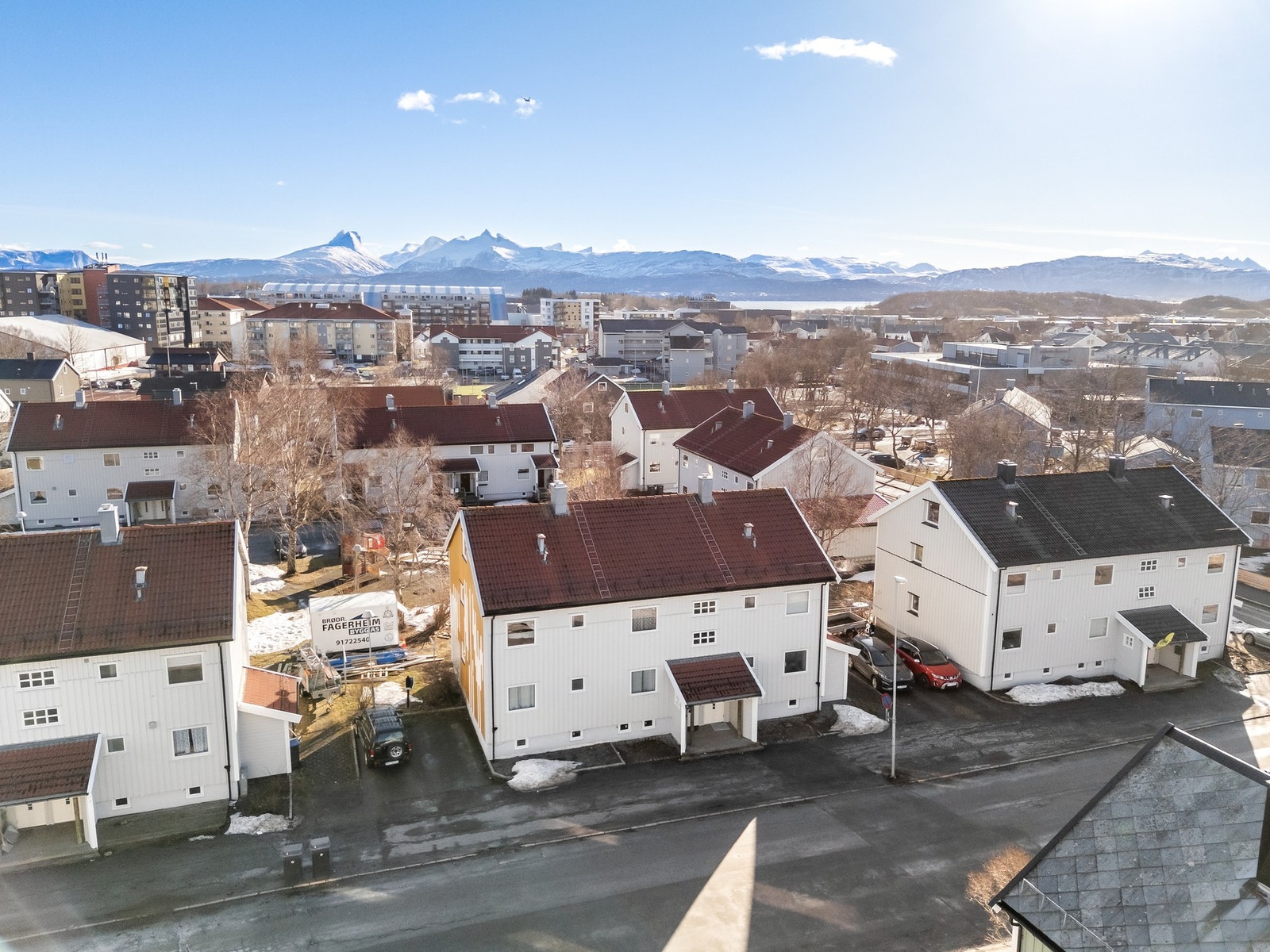 Fra eiendommen er det fin gangavstand til City Nord, treningsfasiliteter, sentrum mm. Galleribilde
