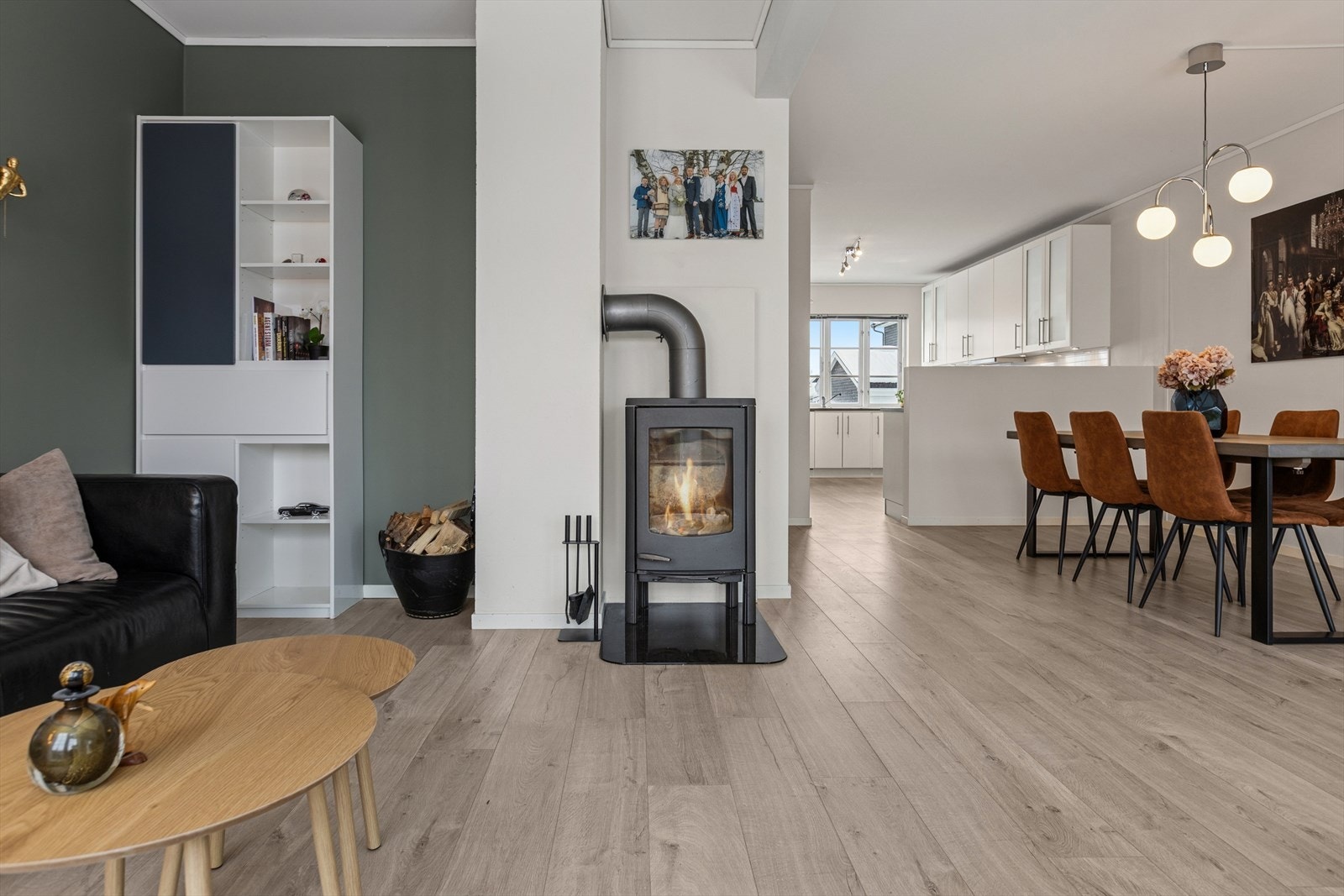 Peisovnen sørger for både varme og hyggelig stemning på kalde dager. Galleribilde