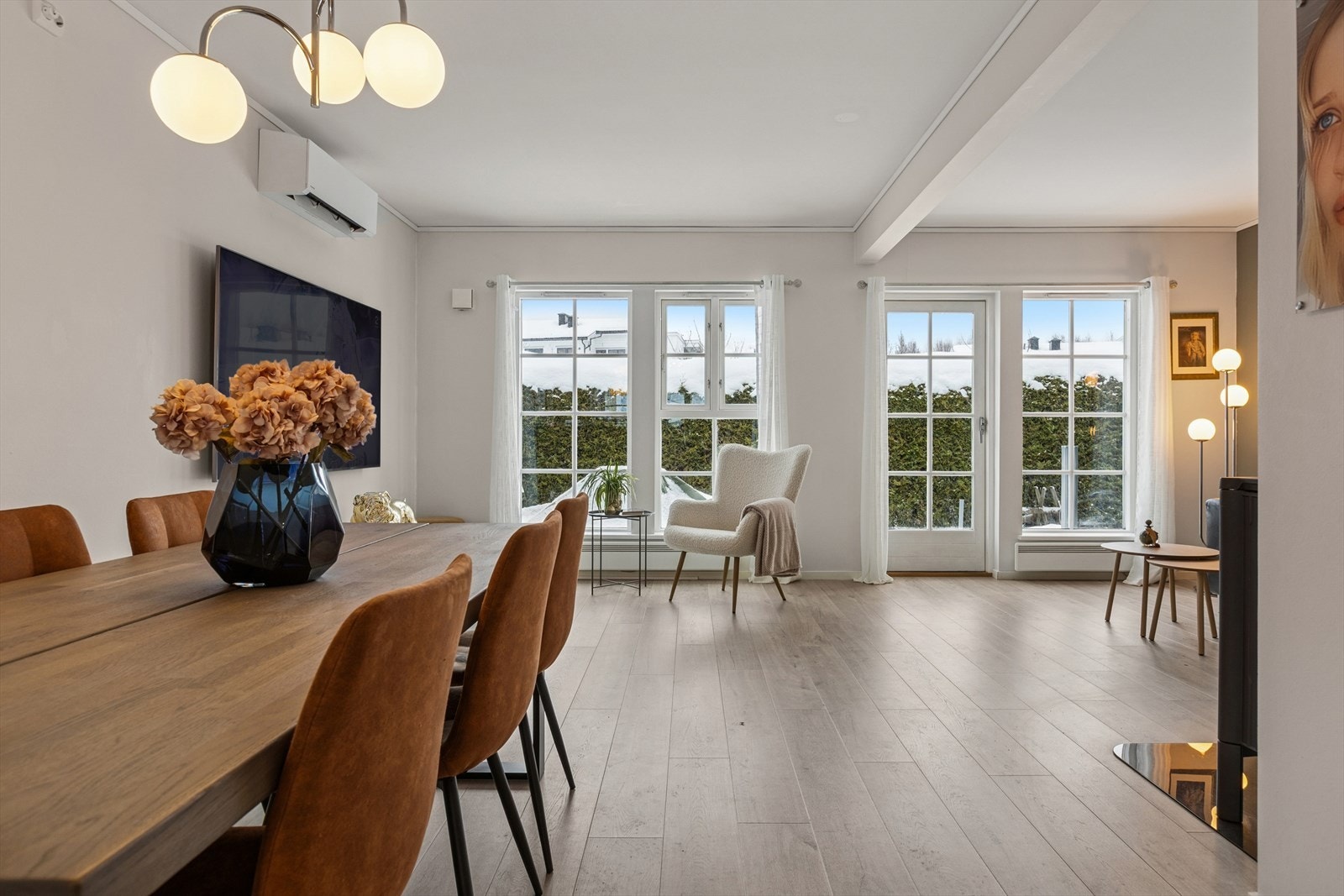 Boligens lyse uttrykk gjør det enkelt å sette ditt personlige preg. Galleribilde