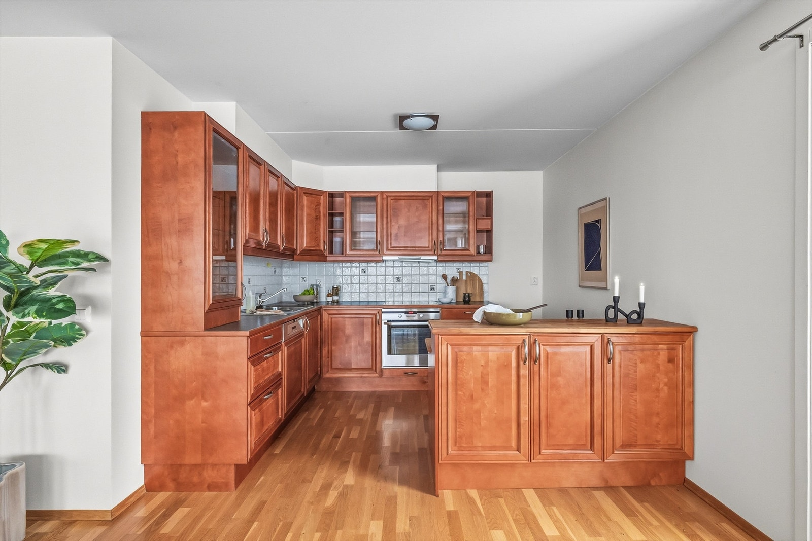 Kjøkkenet er fra Norema og var et tilvalg som ble tatt da leiligheten var ny. Galleribilde