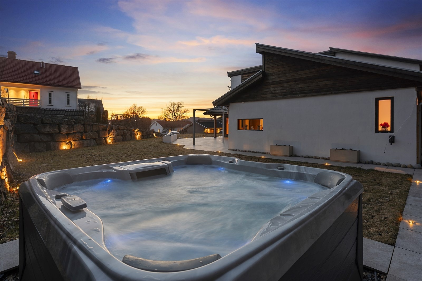 Det er klargjort for Jacuzzi - Denne medfølger ikke salget, men kan kjøpes direkte av selgere etter nærmere avtale Galleribilde