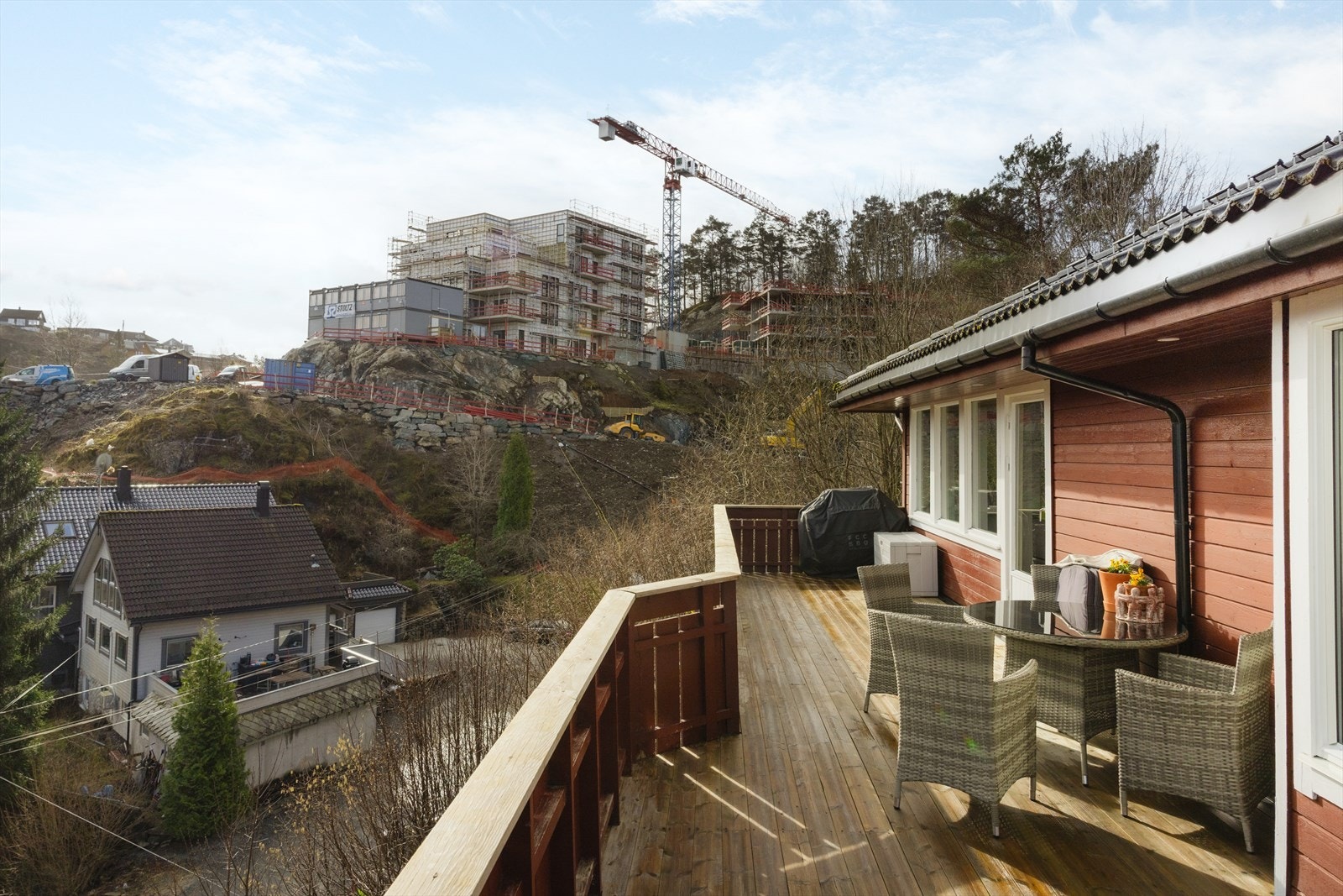 Terrassen ble oppført i 2001 og måler ca. 53 kvm Galleribilde