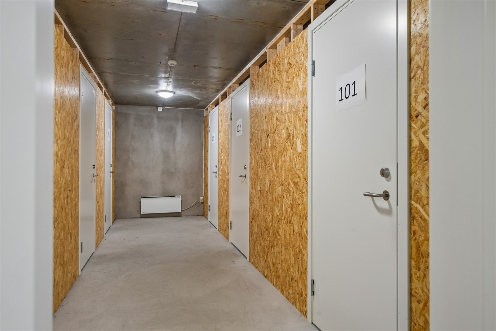 Leiligheten disponerer en bod på 6 m² i underetasjen, merket med nummer 103. Galleribilde