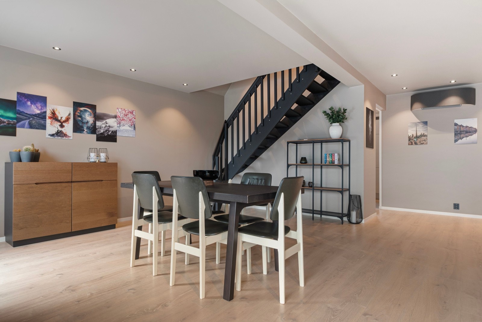 Tidsriktig og moderne uttrykk. Galleribilde